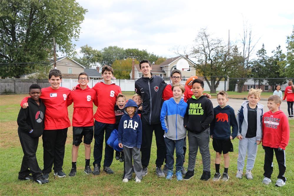 Peers as Leaders members with elementary students